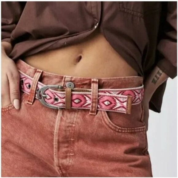Free People Accessories - Free People Moving to Mars belt PINK FABRIC Embroidered Belt L/XL NWOT